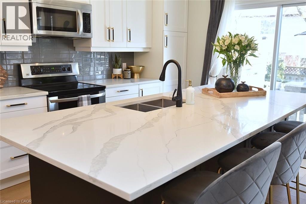 2211 Hunt Crescent, Burlington, Ontario  L7M 3E3 - Photo 10 - 40809866