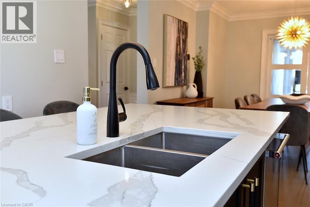 2211 Hunt Crescent, Burlington, Ontario  L7M 3E3 - Photo 11 - 40809866