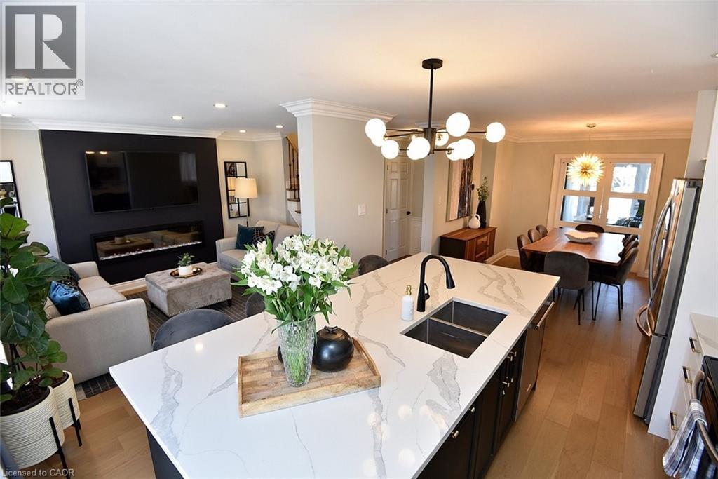 2211 Hunt Crescent, Burlington, Ontario  L7M 3E3 - Photo 8 - 40809866