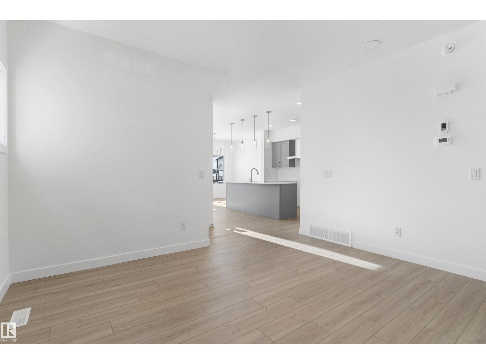 943 18 Av Nw, Edmonton, Alberta  T6T 0M2 - Photo 4 - E4476548