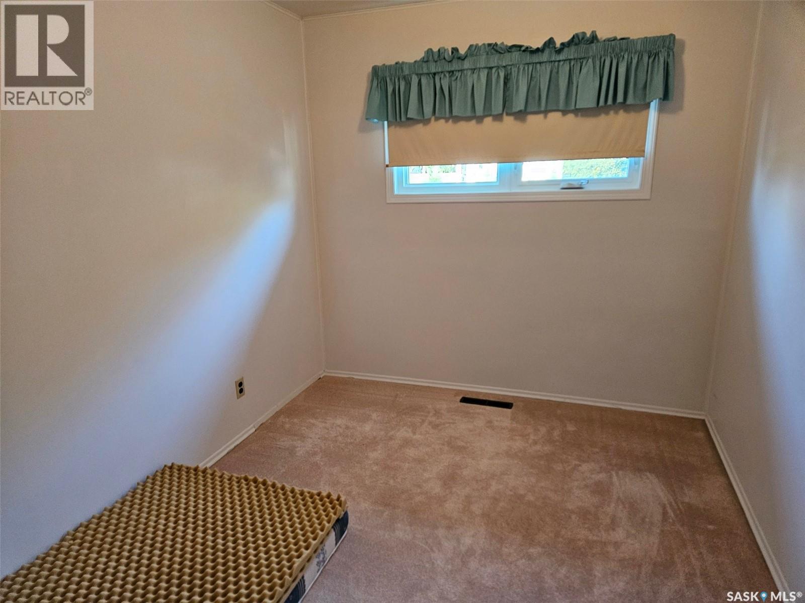 311 6th Street W, Carlyle, Saskatchewan  S0C 0R0 - Photo 14 - SK029907