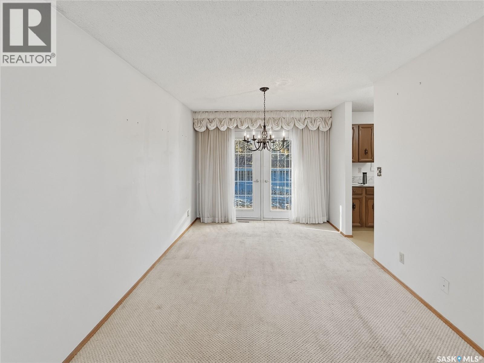 264 Hayes Drive, Swift Current, Saskatchewan  S9H 4H1 - Photo 6 - SK029901