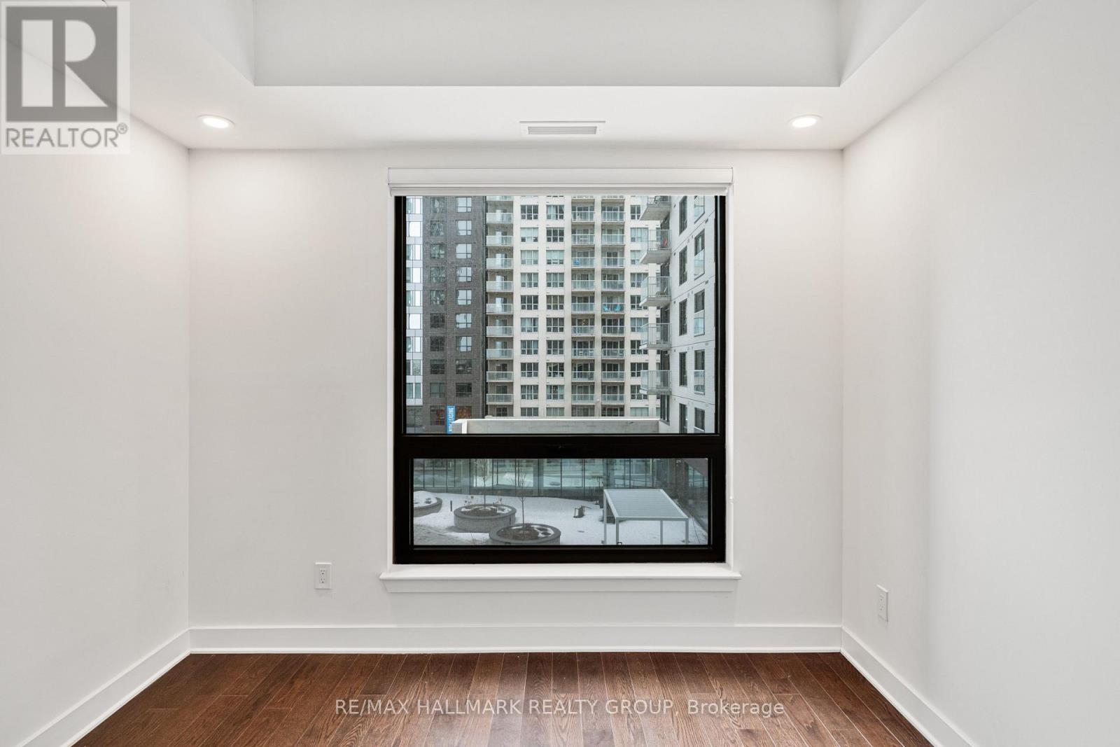 409 - 180 George Street, Ottawa, Ontario  K1N 0G8 - Photo 12 - X12859666