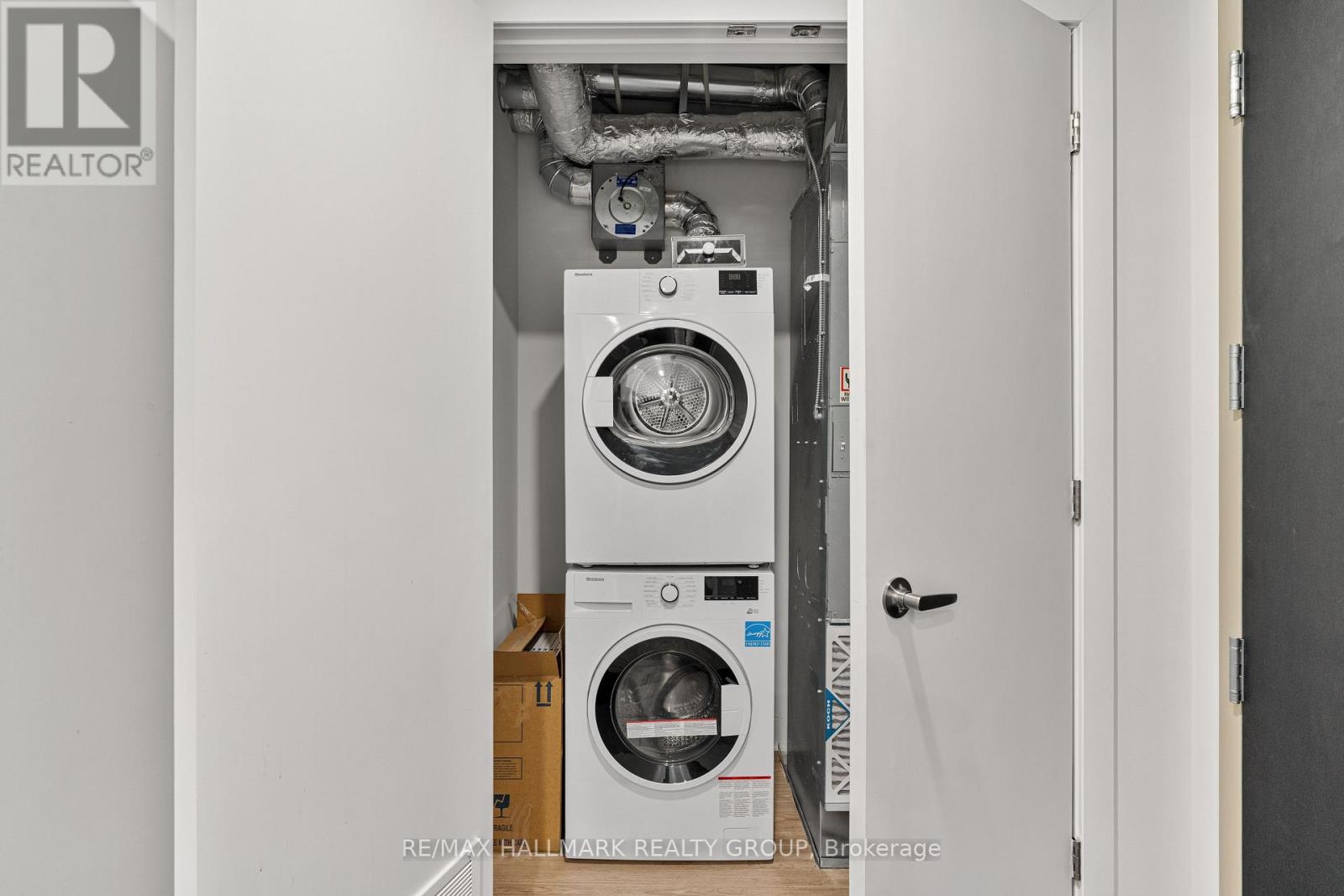 409 - 180 George Street, Ottawa, Ontario  K1N 0G8 - Photo 15 - X12859666