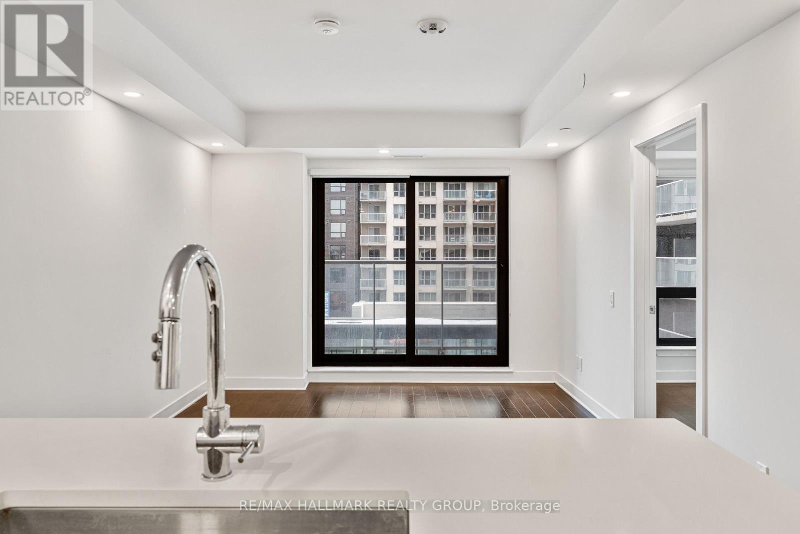 409 - 180 George Street, Ottawa, Ontario  K1N 0G8 - Photo 5 - X12859666