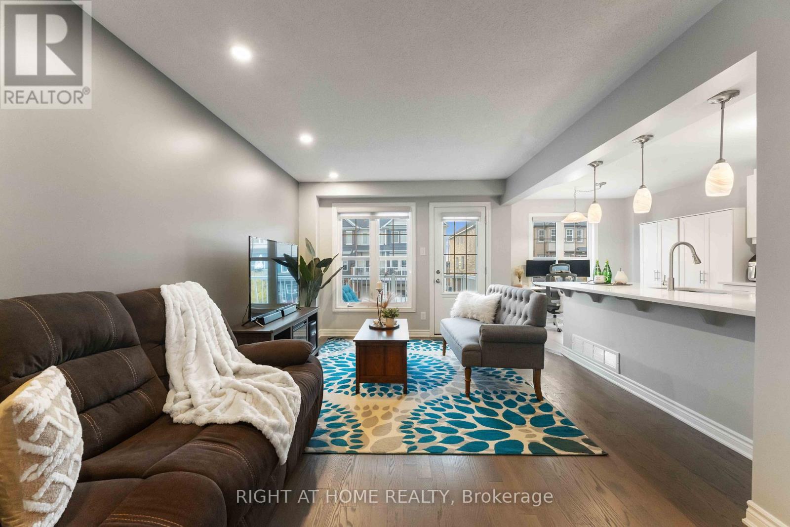 118 Helenium Lane E, Ottawa, Ontario  K4A 1C6 - Photo 3 - X12859670