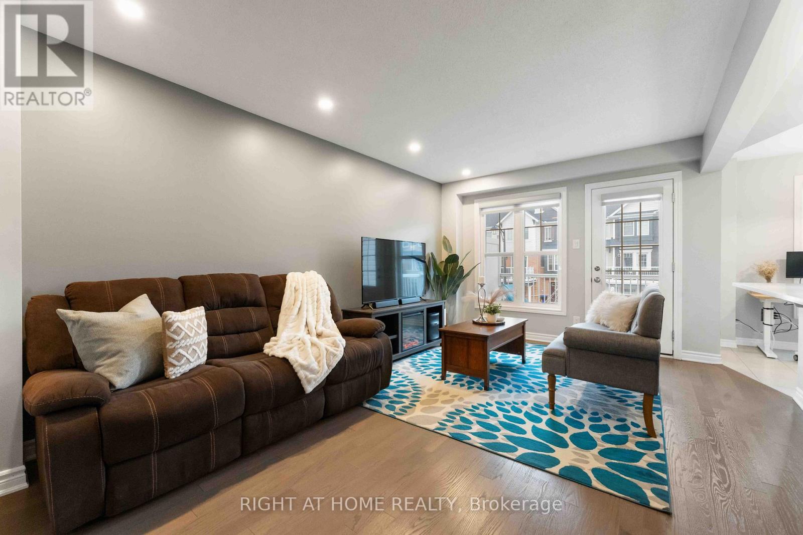 118 Helenium Lane E, Ottawa, Ontario  K4A 1C6 - Photo 5 - X12859670