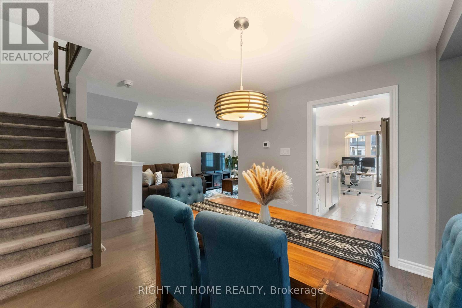 118 Helenium Lane E, Ottawa, Ontario  K4A 1C6 - Photo 6 - X12859670