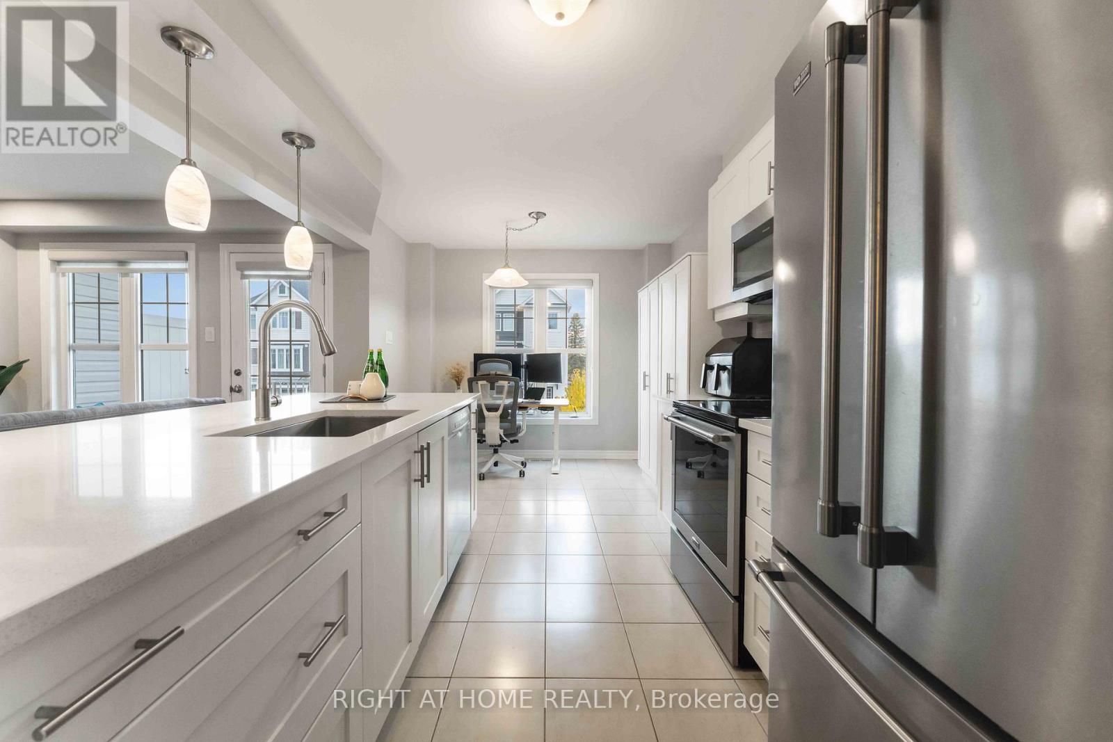 118 Helenium Lane E, Ottawa, Ontario  K4A 1C6 - Photo 9 - X12859670