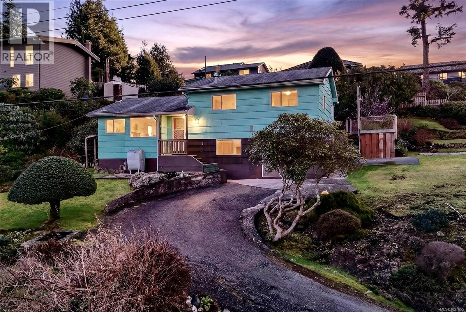 1148 & 1156 Helen Rd, Ucluelet, British Columbia  V0R 3A0 - Photo 1 - 1027655