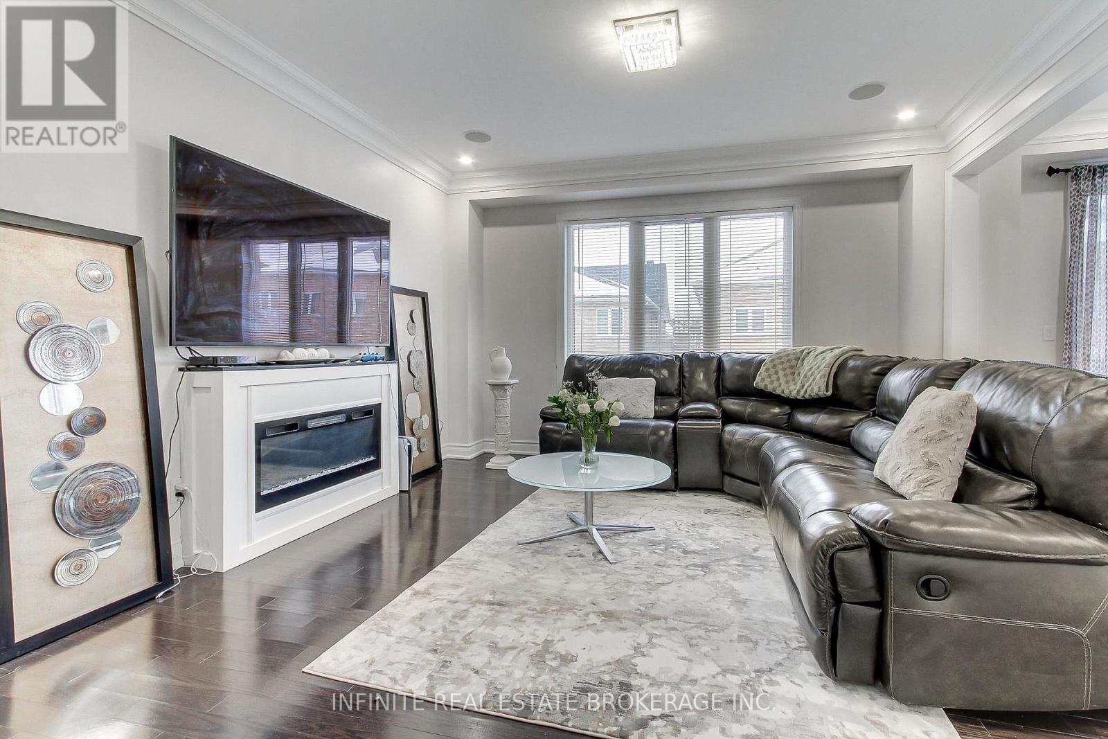 27 Selby Crescent, Bradford West Gwillimbury (Bradford), Ontario  L3Z 0V4 - Photo 10 - N12859668