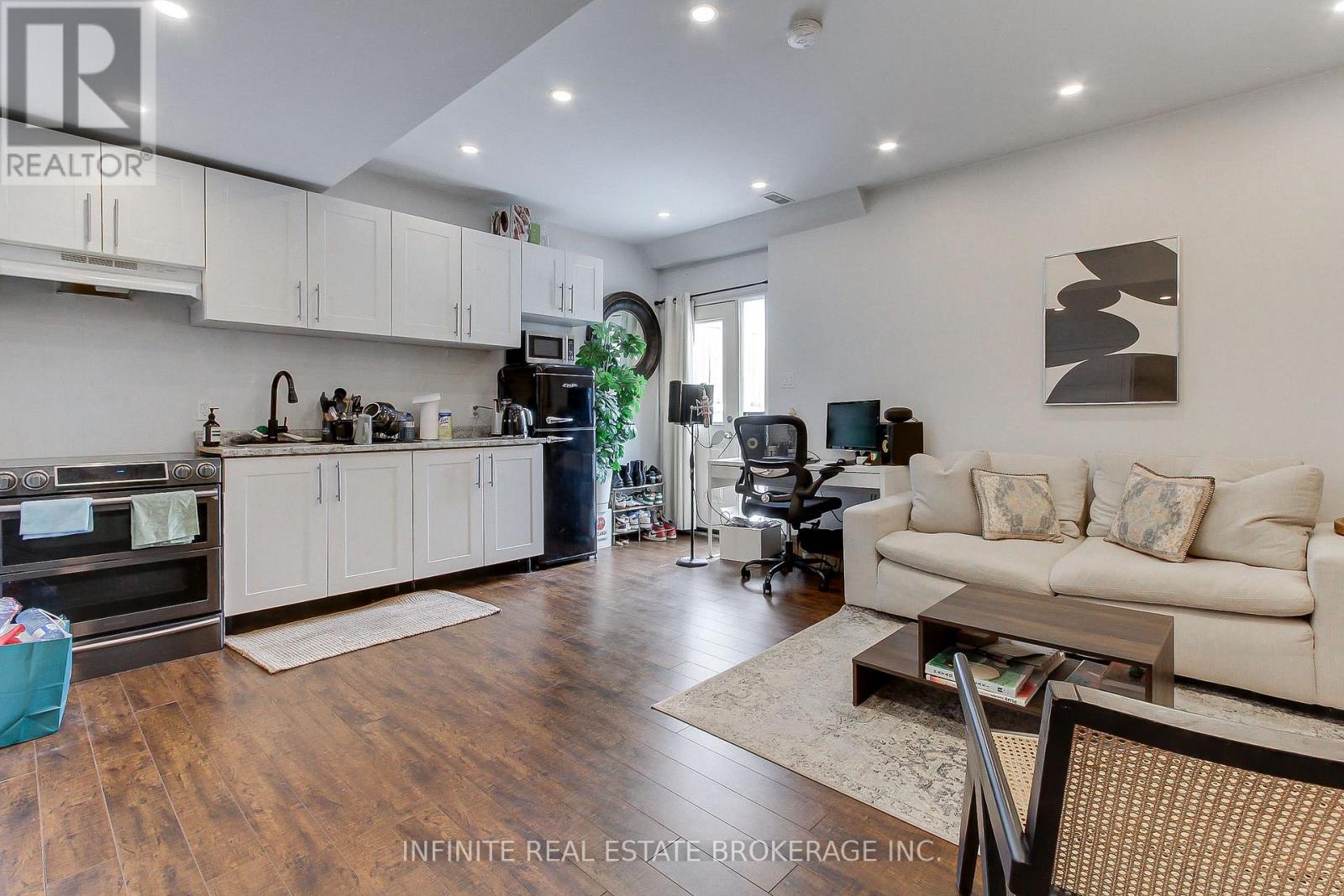 27 Selby Crescent, Bradford West Gwillimbury (Bradford), Ontario  L3Z 0V4 - Photo 39 - N12859668