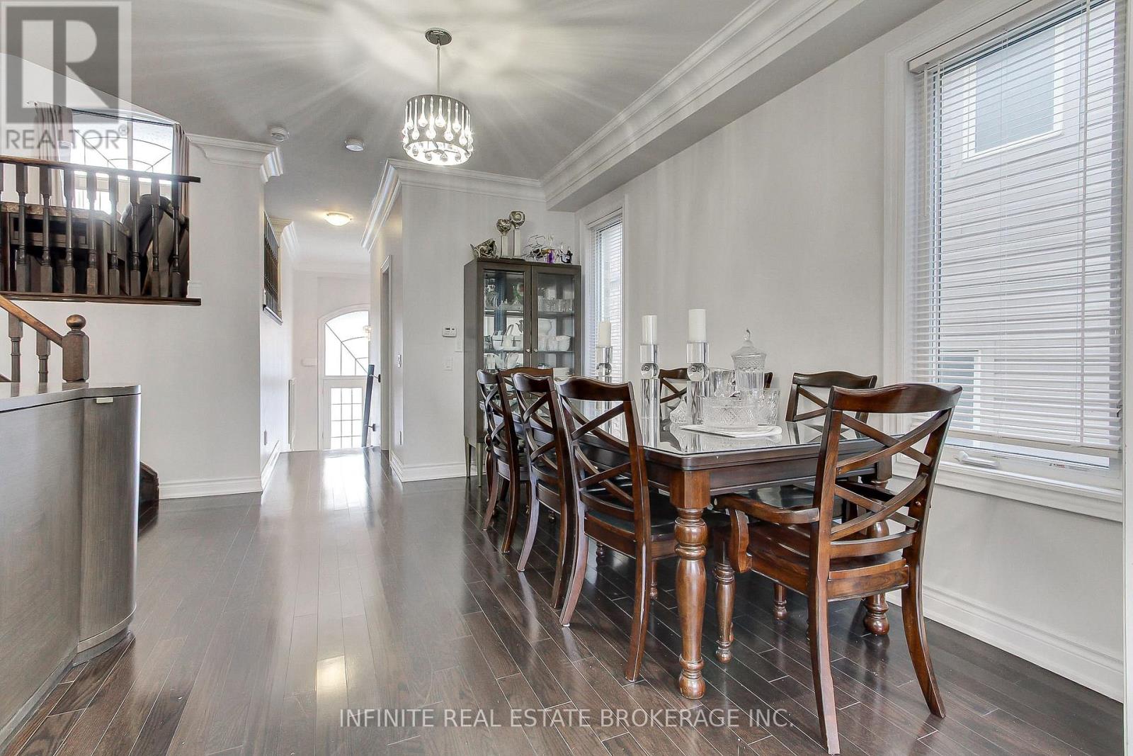 27 Selby Crescent, Bradford West Gwillimbury (Bradford), Ontario  L3Z 0V4 - Photo 7 - N12859668