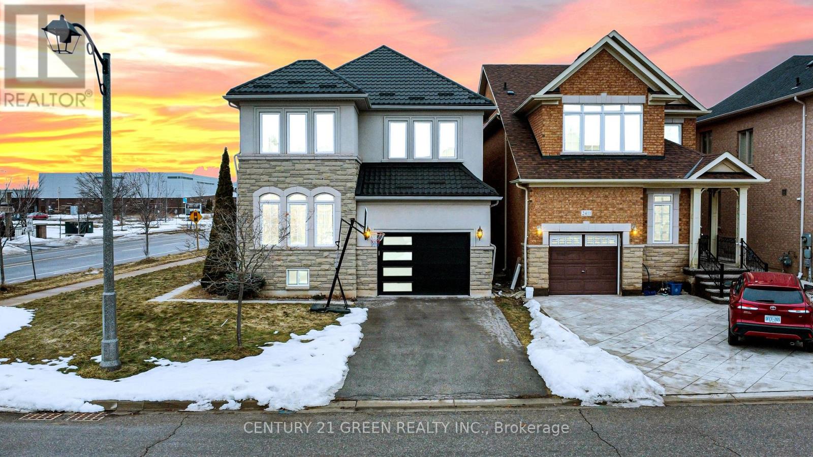 2561 GRAND OAK TRAIL, Oakville, Ontario