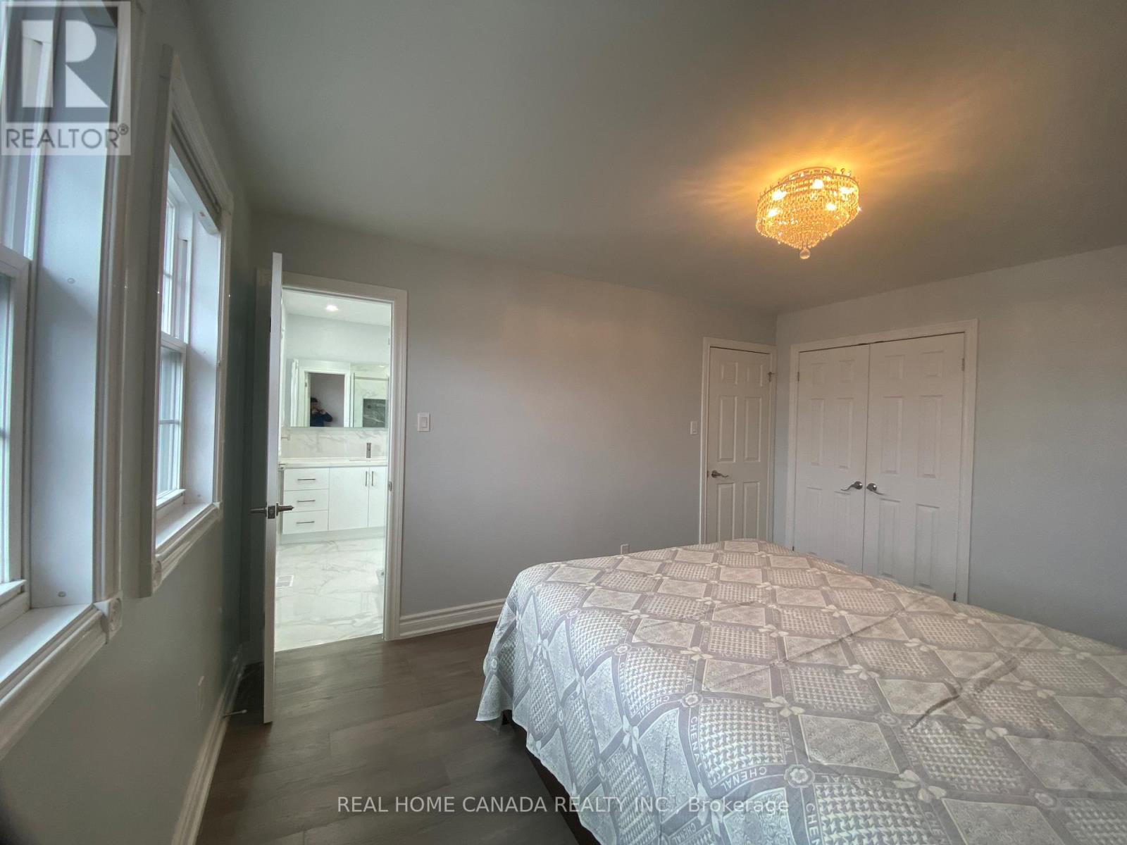 5315 Huntingfield Drive, Mississauga, Ontario  L5R 2G2 - Photo 16 - W12859662