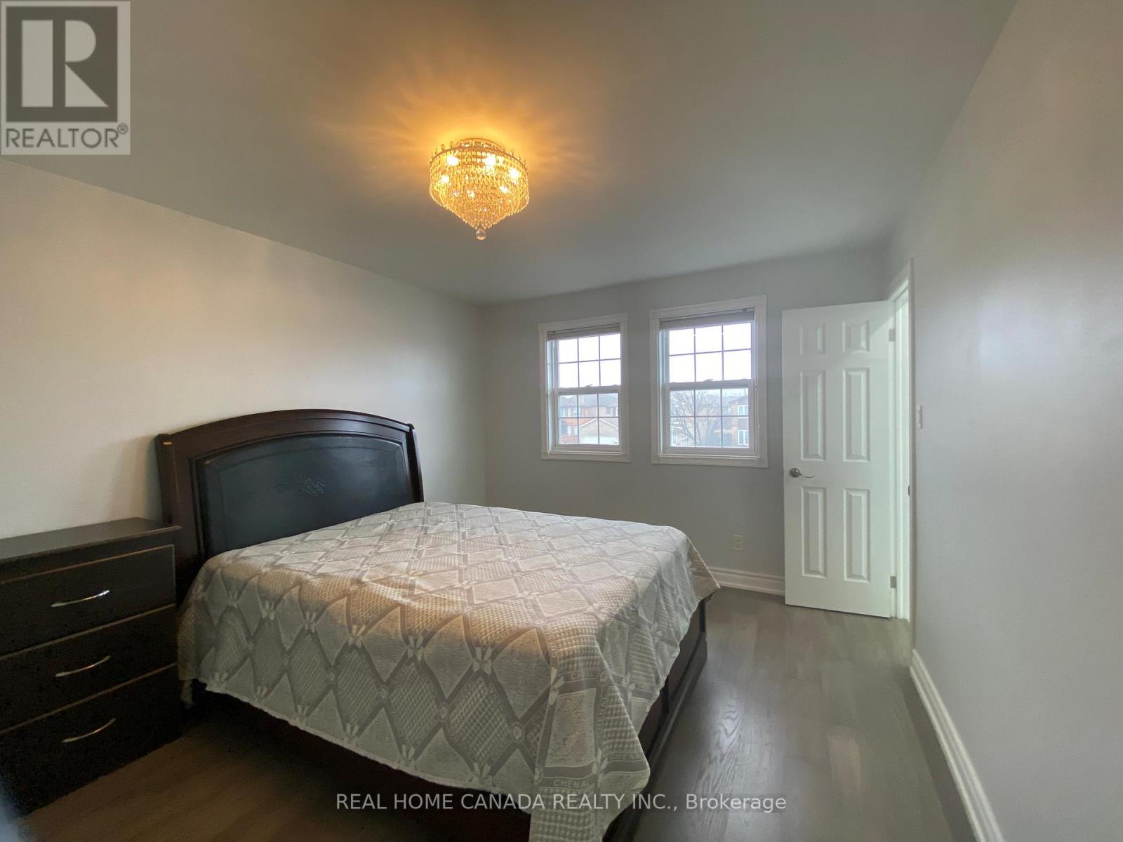 5315 Huntingfield Drive, Mississauga, Ontario  L5R 2G2 - Photo 17 - W12859662