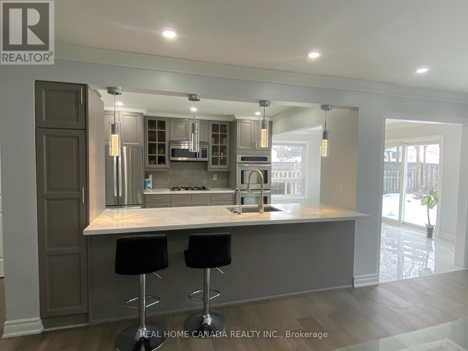 5315 Huntingfield Drive, Mississauga, Ontario  L5R 2G2 - Photo 7 - W12859662