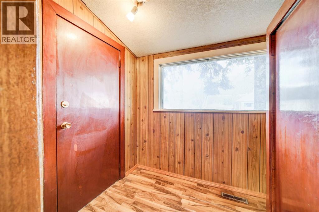 13302 16 Avenue, Blairmore, Alberta  T0K 0E0 - Photo 4 - A2286922