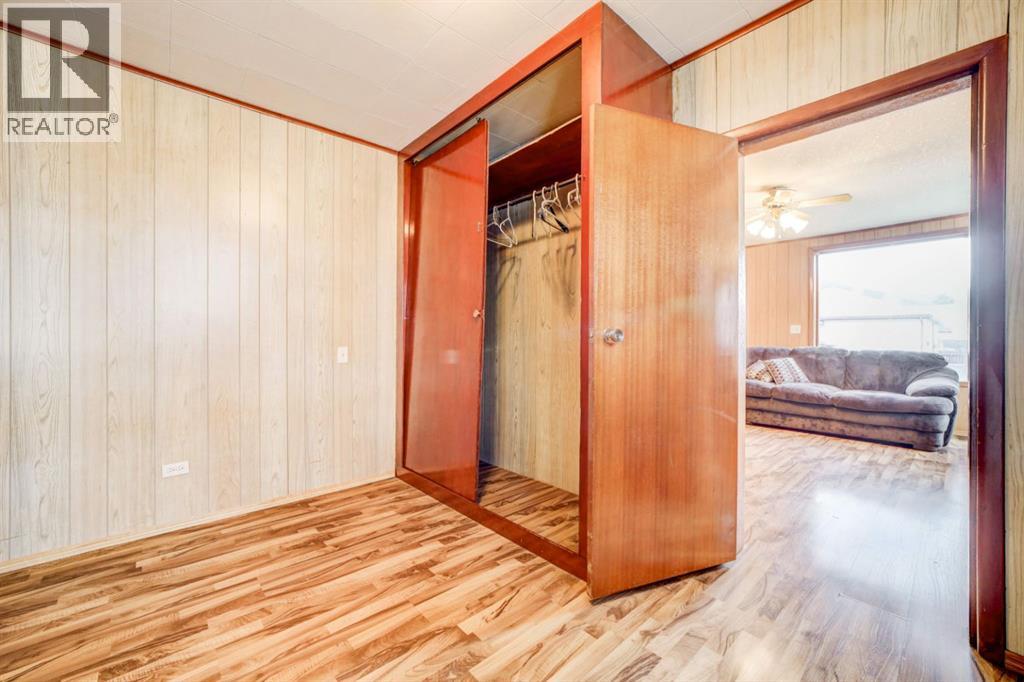 13302 16 Avenue, Blairmore, Alberta  T0K 0E0 - Photo 11 - A2286922