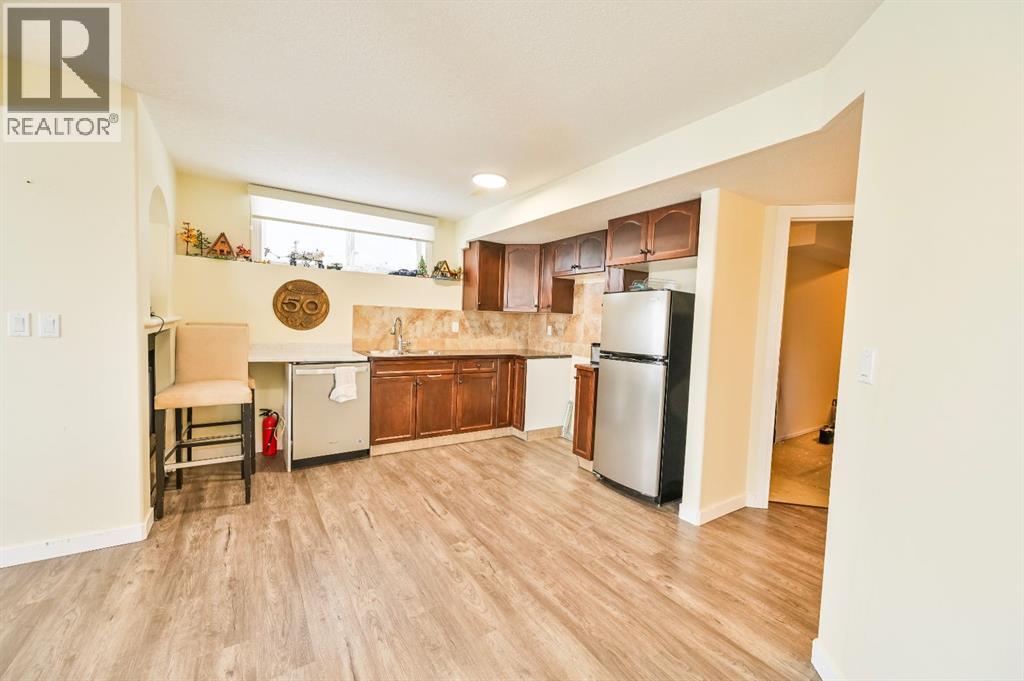 77 Pondside Crescent, Blackfalds, Alberta  T4M 0G3 - Photo 13 - A2290258