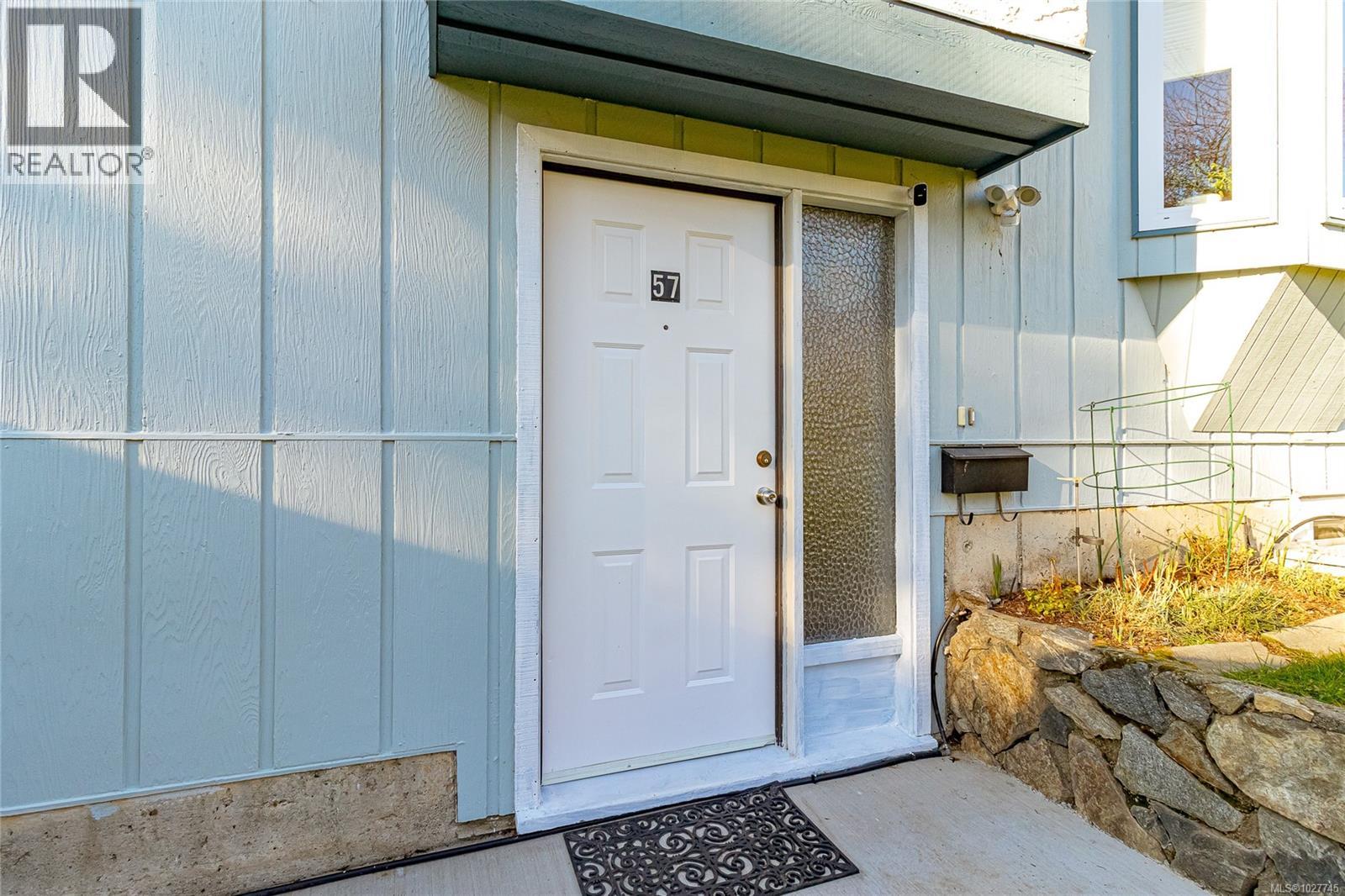 57 3987 Gordon Head Rd, Saanich, British Columbia  V8N 3X5 - Photo 4 - 1027745