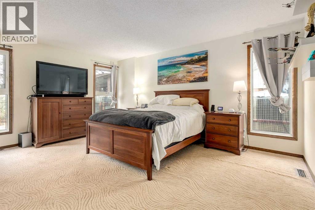 76 Sunmount Road Se, Calgary, Alberta T2X 2M7 - Photo 15 - A2291608