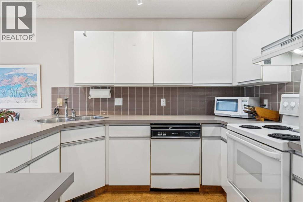 2609 27 Street Sw, Calgary, Alberta  T3E 2G4 - Photo 10 - A2282925