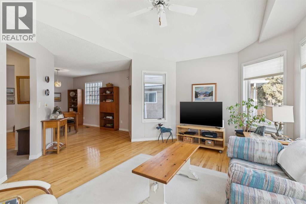 2609 27 Street Sw, Calgary, Alberta  T3E 2G4 - Photo 4 - A2282925