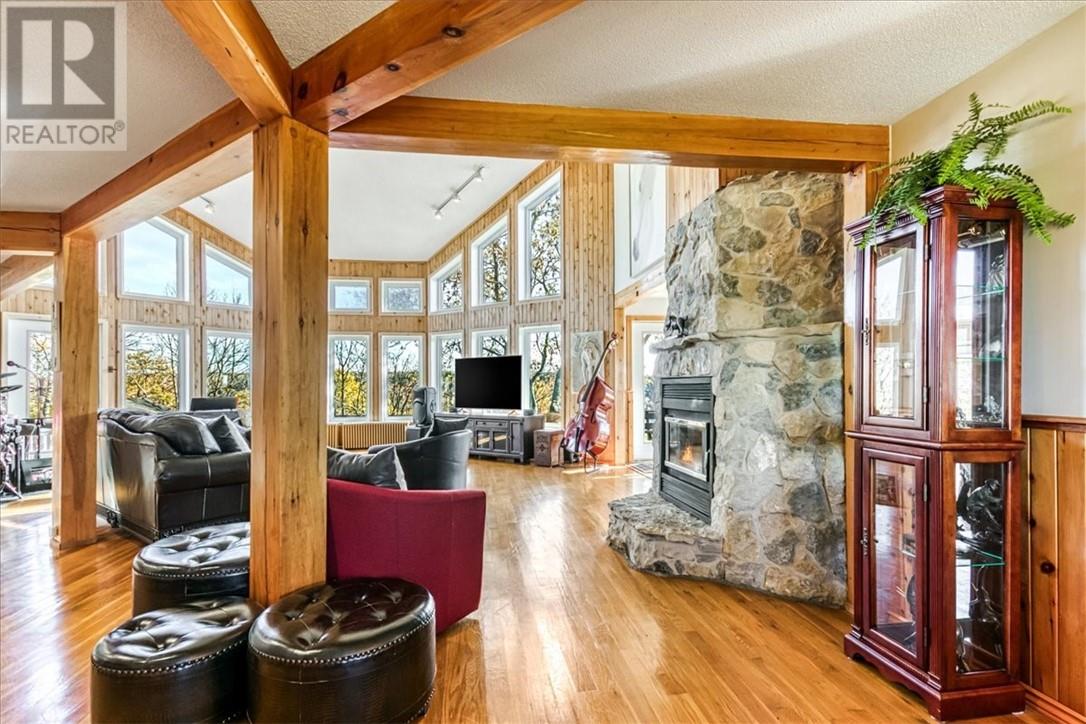 36 Fraser Street, Gore Bay, Ontario  P0P 1H0 - Photo 19 - 2125510