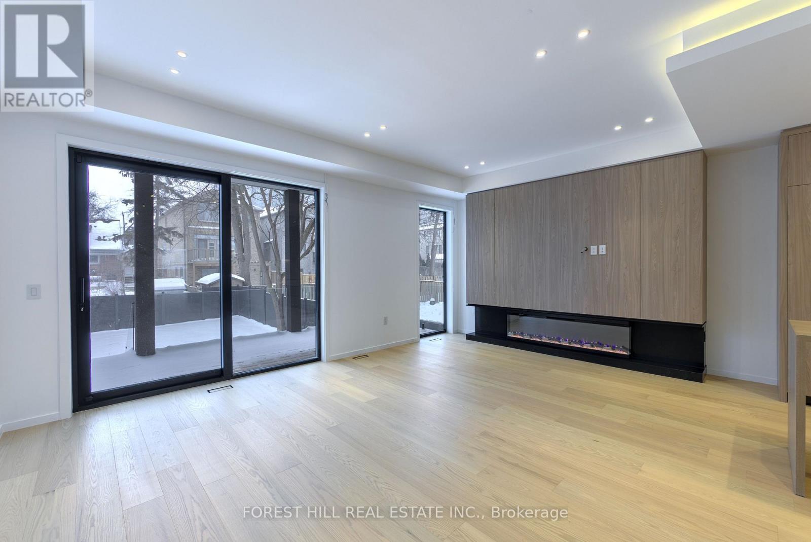 40 CAMERON AVENUE Toronto (Lansing-Westgate), ON M2N 1E1