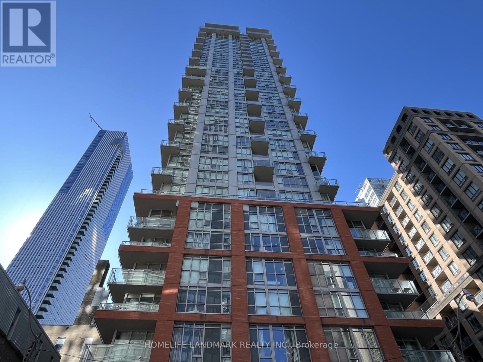 2206 - 126 Simcoe Street, Toronto (Waterfront Communities), Ontario  M5H 4E6 - Photo 19 - C12823054