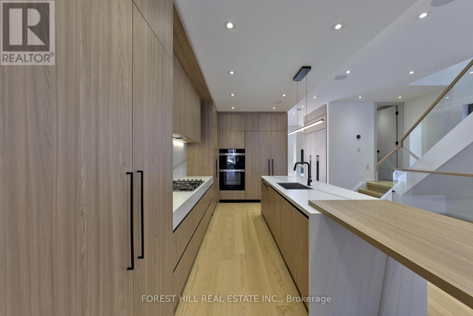 40 CAMERON AVENUE Toronto (Lansing-Westgate), ON M2N 1E1