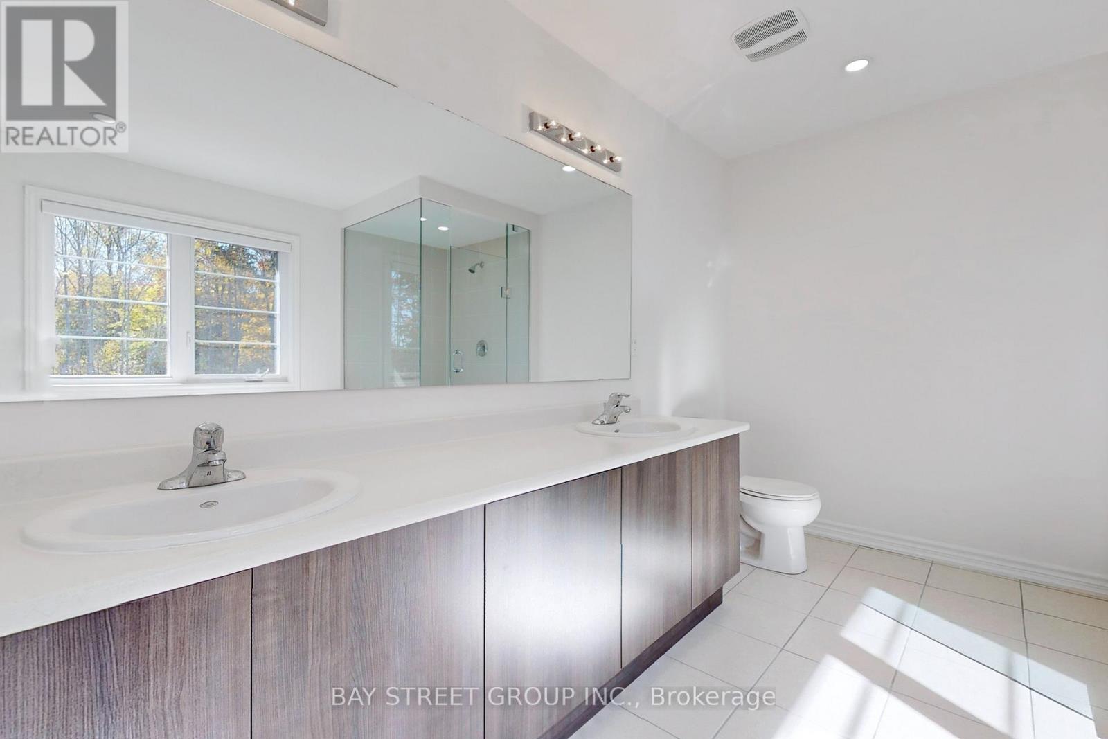 57 Big Canoe Drive, Georgina, Ontario  L0E 1R0 - Photo 18 - N12858318