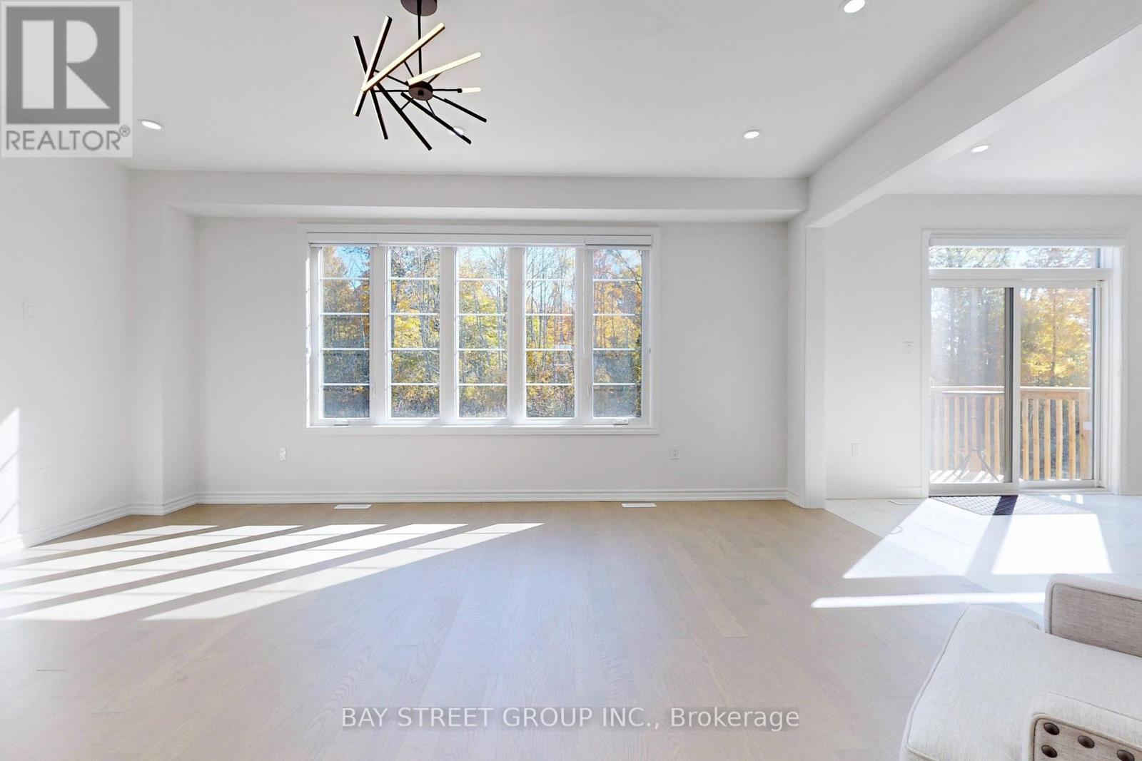 57 Big Canoe Drive, Georgina, Ontario  L0E 1R0 - Photo 7 - N12858318