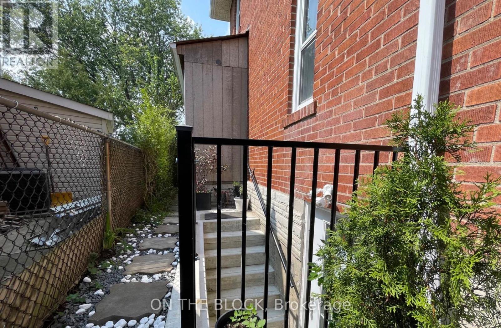 78 TEDFORD DRIVE, Toronto, Ontario