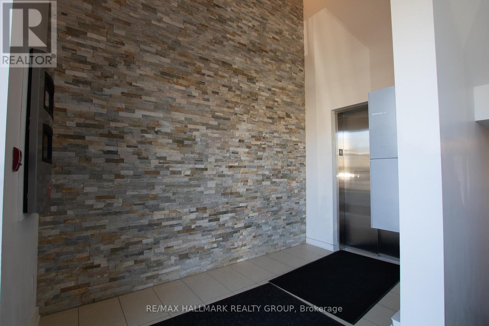 101 - 1308 Thames Street, Ottawa, Ontario  K1Z 7N4 - Photo 3 - X12859696