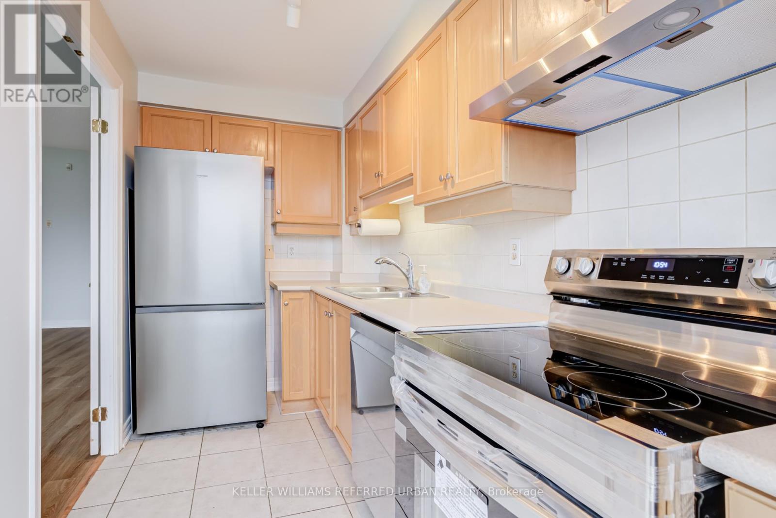 209 - 60 Old Mill Road, Oakville, Ontario  L6J 7V9 - Photo 15 - W12859694