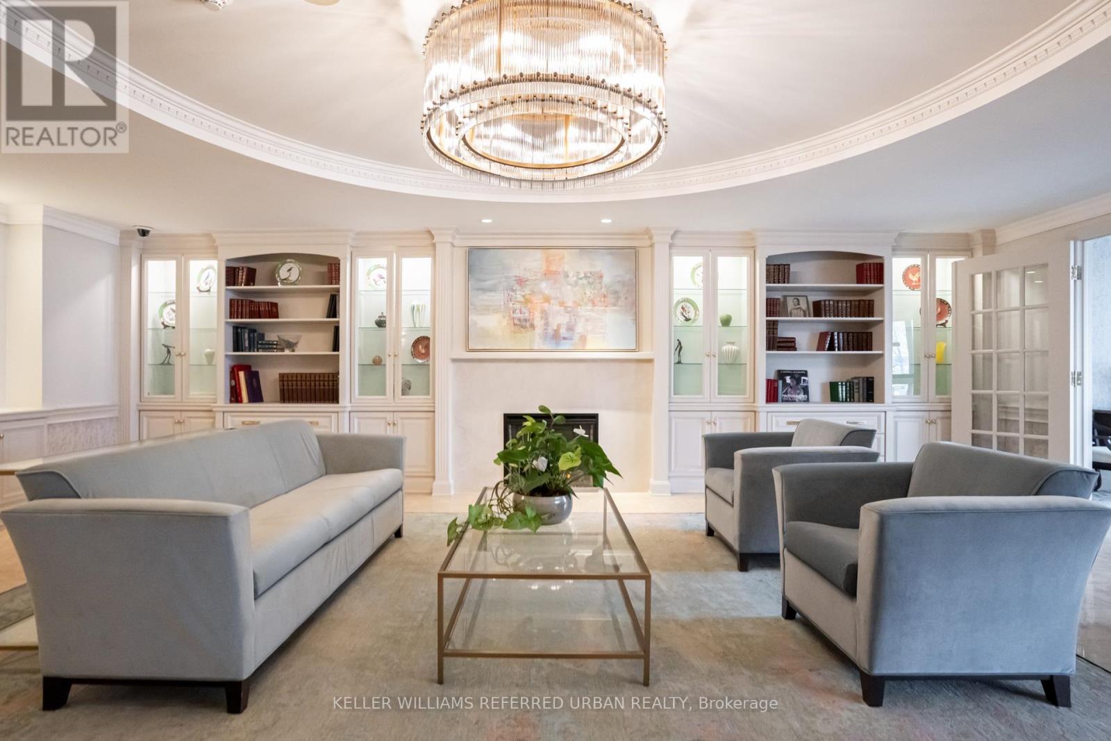 209 - 60 Old Mill Road, Oakville, Ontario  L6J 7V9 - Photo 3 - W12859694