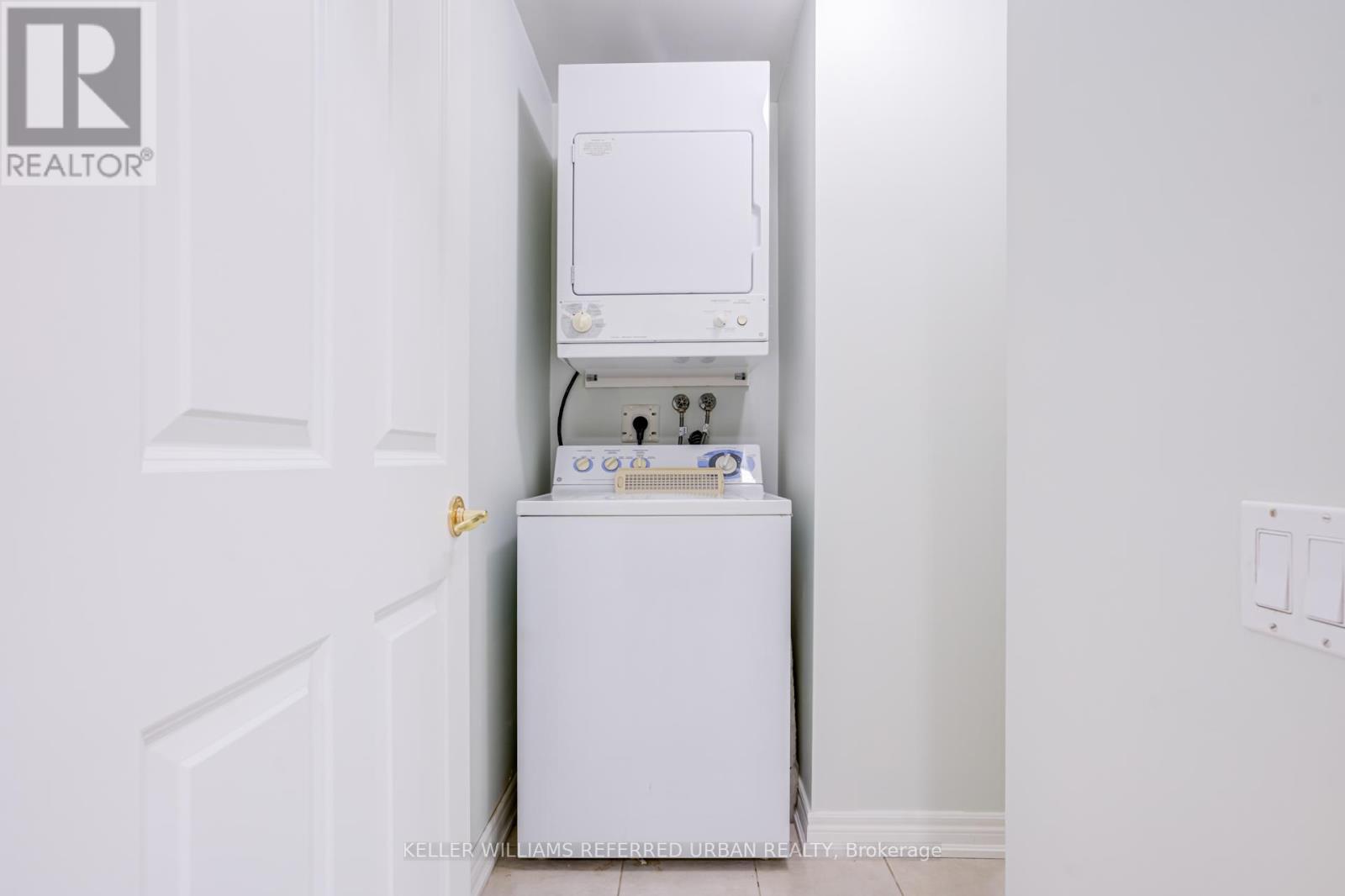 209 - 60 Old Mill Road, Oakville, Ontario  L6J 7V9 - Photo 33 - W12859694