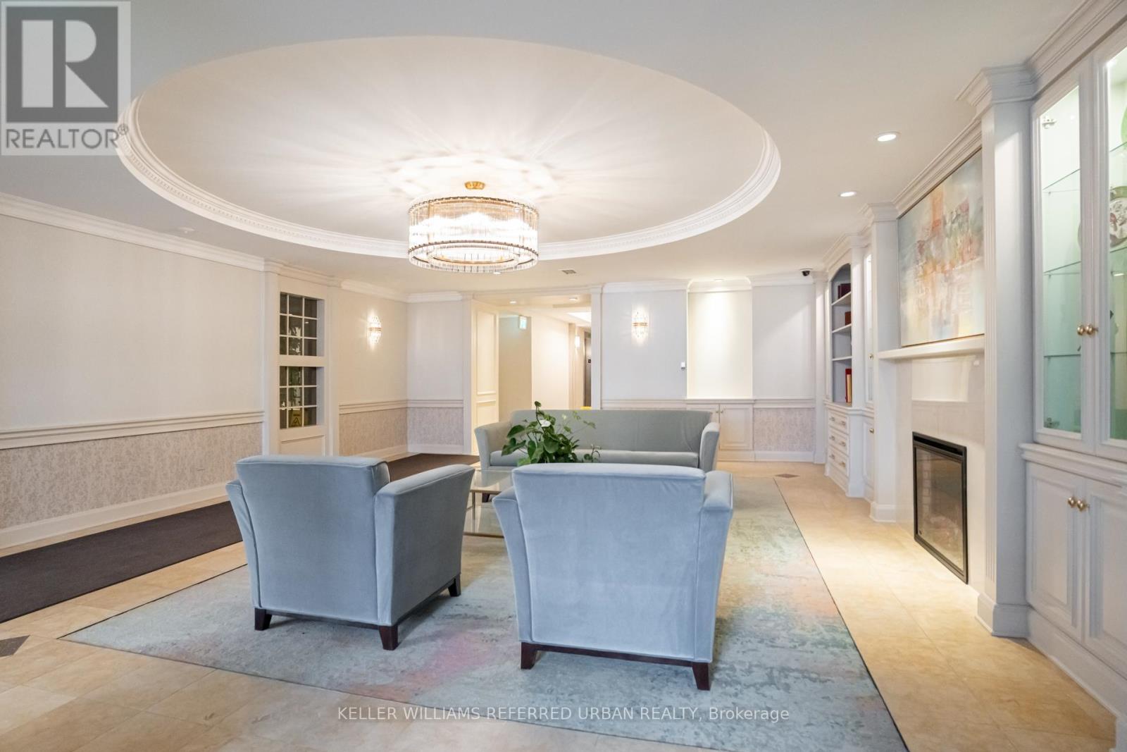 209 - 60 Old Mill Road, Oakville, Ontario  L6J 7V9 - Photo 4 - W12859694