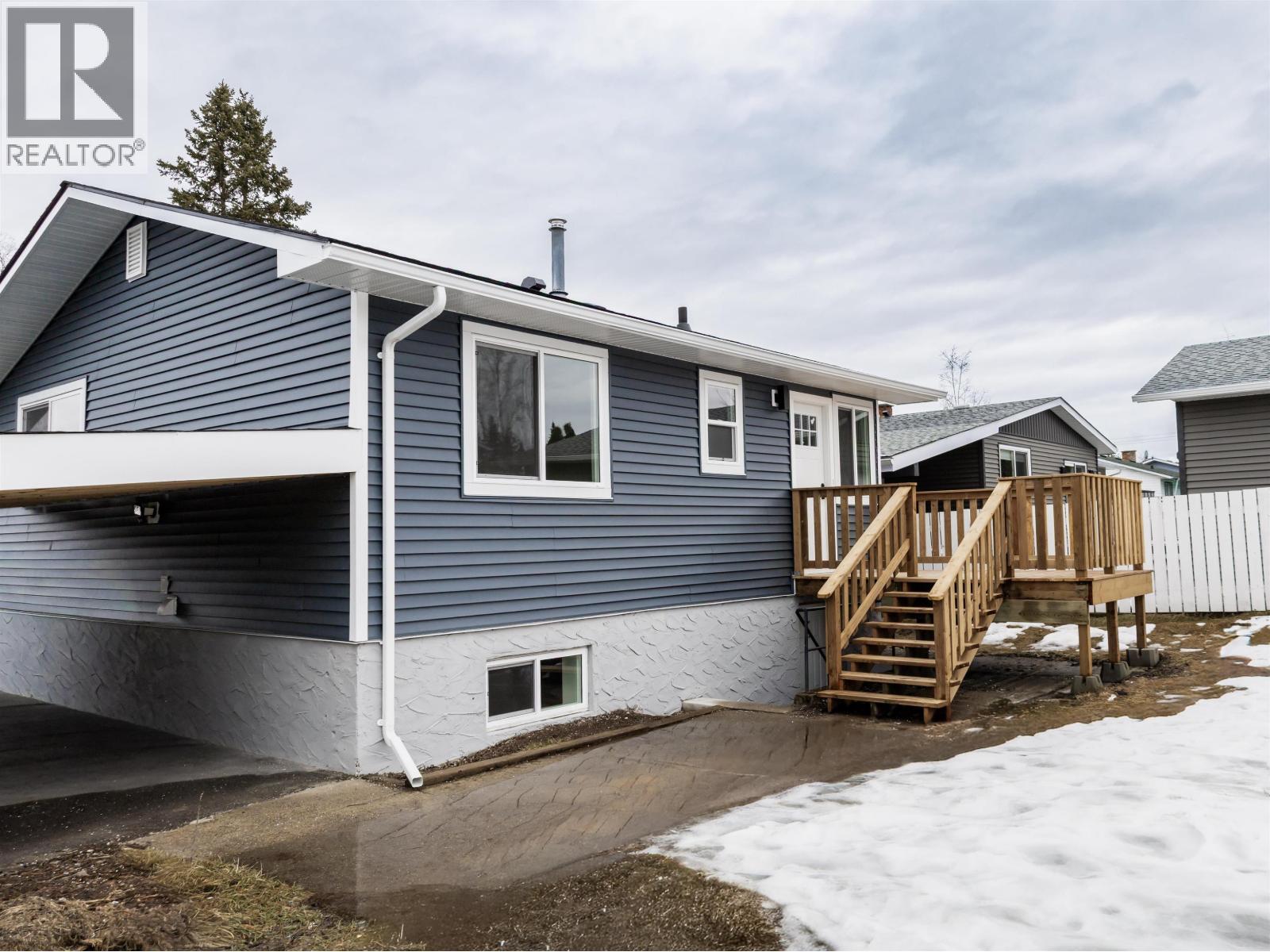 4379 Ewen Avenue, Prince George, British Columbia  V2M 5Y8 - Photo 3 - R3091765