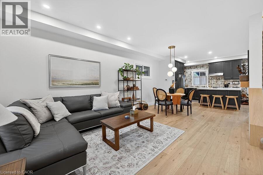 58 East Bend Avenue N, Hamilton, Ontario  L8L 7E3 - Photo 2 - 40810559