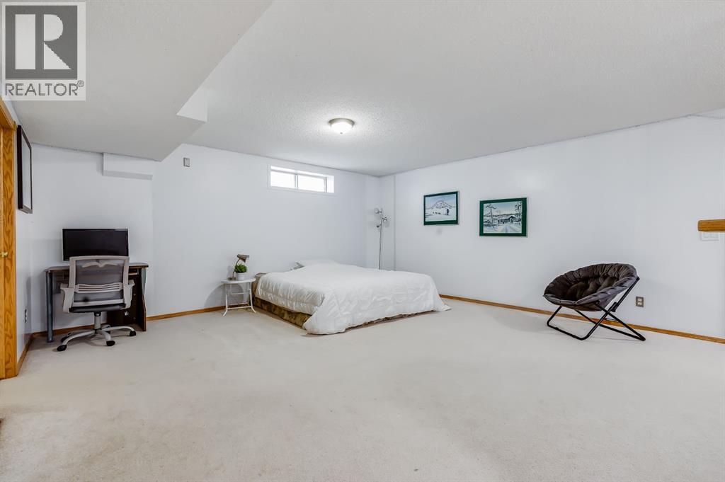 120 Hidden Ranch Crescent Nw, Calgary, Alberta  T3A 5W4 - Photo 28 - A2287975