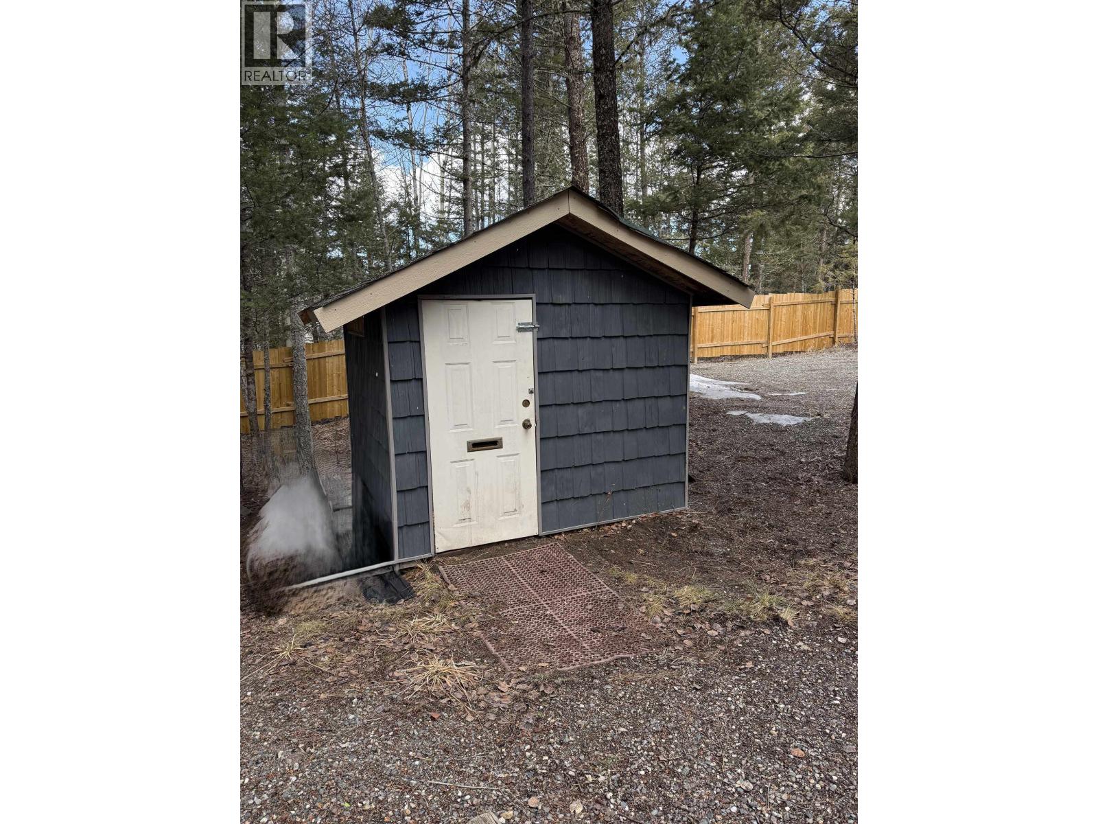 4951 Monical Road, 108 Mile Ranch, British Columbia  V0K 2Z0 - Photo 4 - R3096482