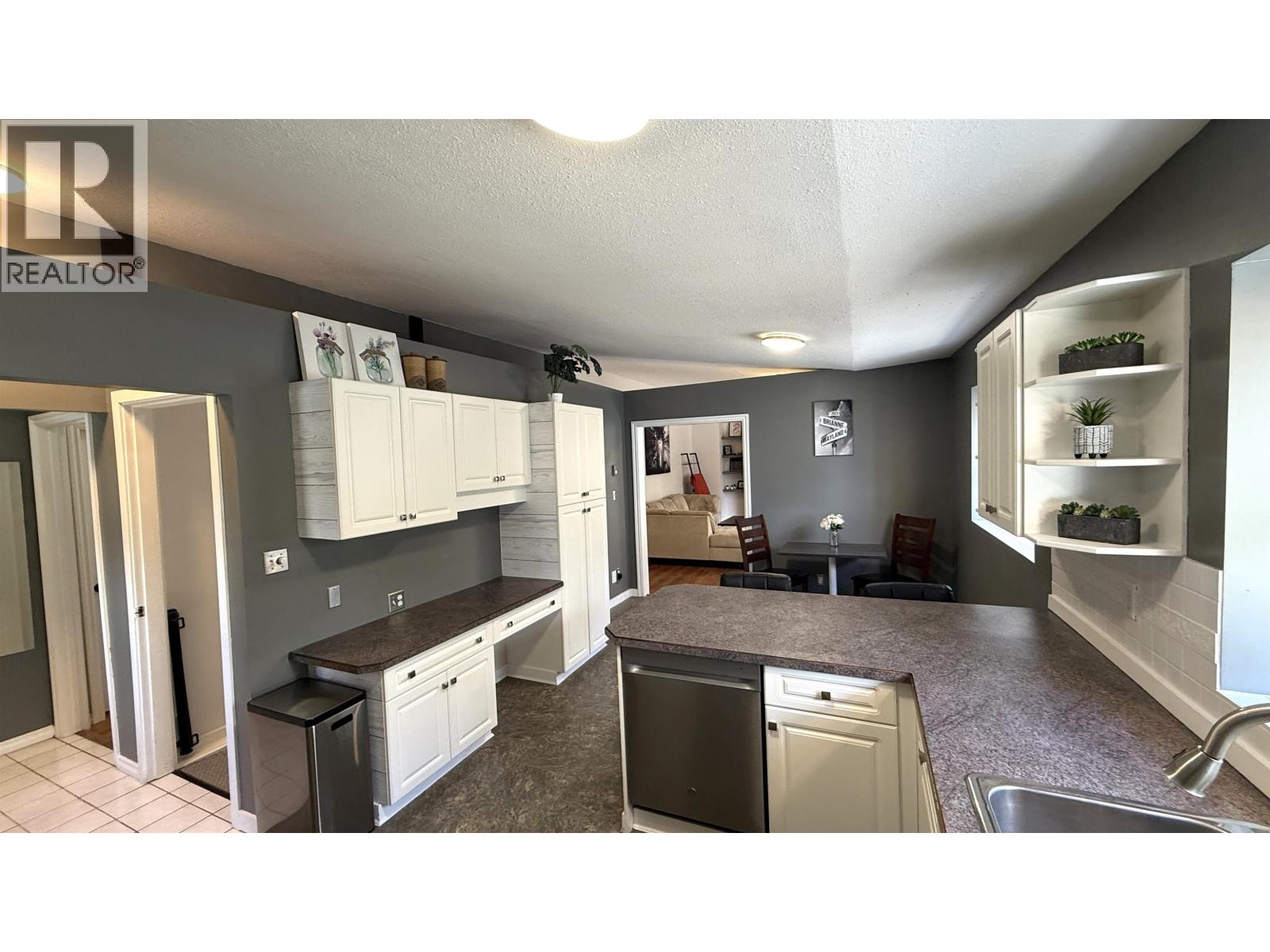 4951 Monical Road, 108 Mile Ranch, British Columbia  V0K 2Z0 - Photo 8 - R3096482