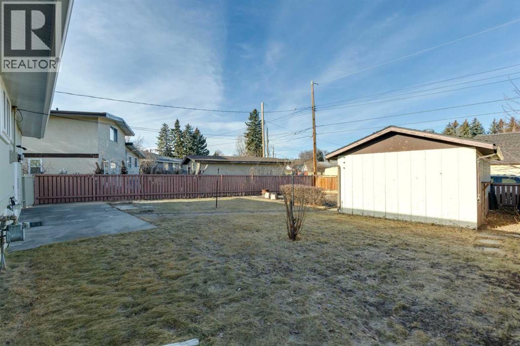 248 Huntcroft Road Ne, Calgary, Alberta  T2K 4E2 - Photo 32 - A2284788