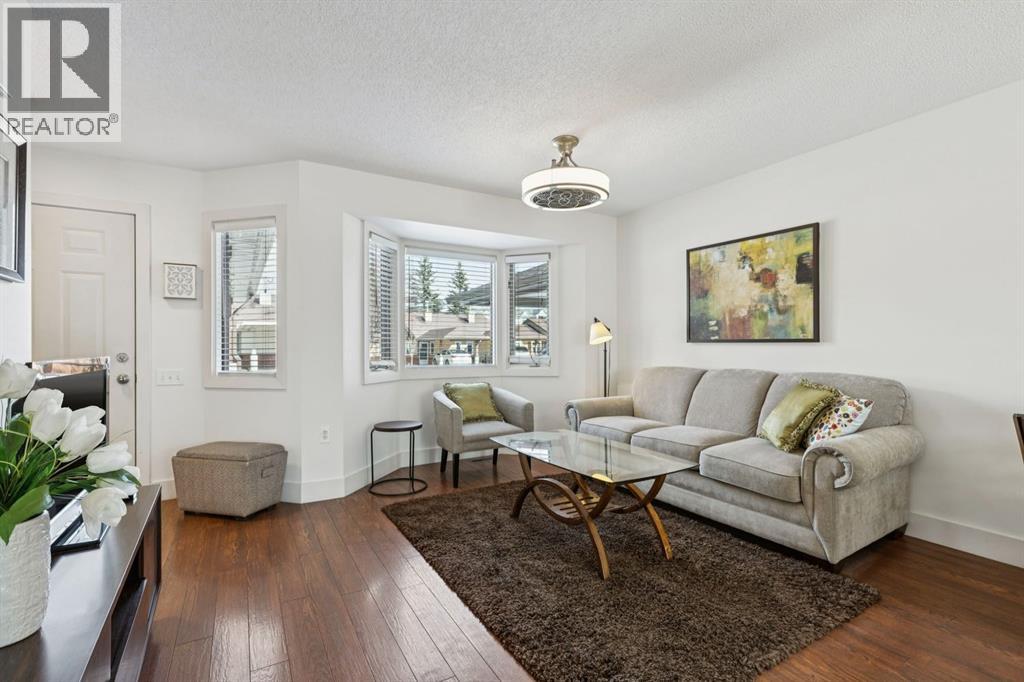 2667 Dovely Court Se, Calgary, Alberta  T2B 3G7 - Photo 6 - A2291207