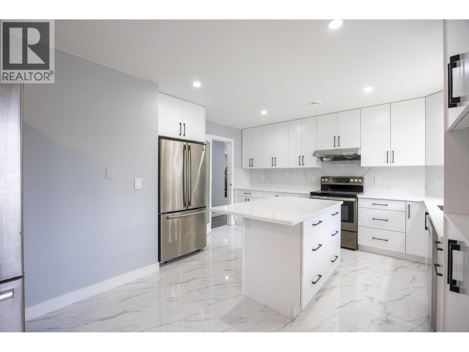 7549 10th Avenue, Burnaby, British Columbia V3N 2S1 - Photo 9 - R3092833