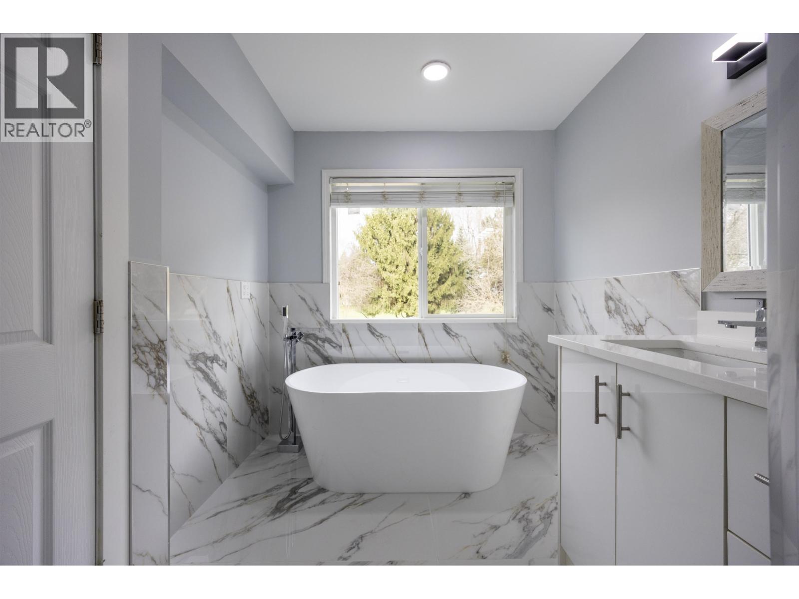 7549 10th Avenue, Burnaby, British Columbia V3N 2S1 - Photo 14 - R3092833