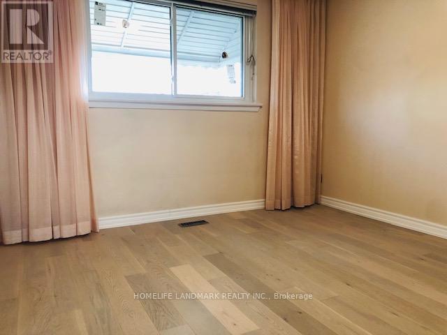 Main - 23 Gatesgill Crescent, Toronto, Ontario  M3M 1Y1 - Photo 16 - W12859718